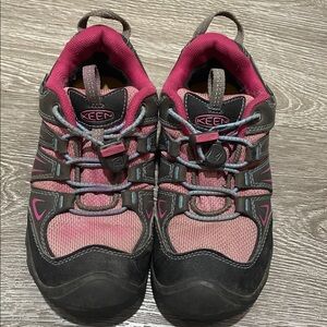Keen Girls Oakridge Low Hiking Shoes Size 1 Lace Up Pink Brown Outdoor Comfort